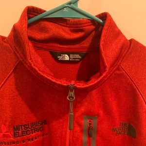 The North Face 1/4 zip pullover